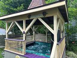 Secrets on Main Bed & Breakfast