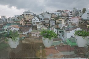 Ngan Pho Studio & Hotel