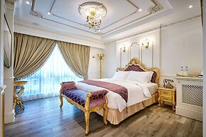 Sun Moon Lake Queen Castle Hotel