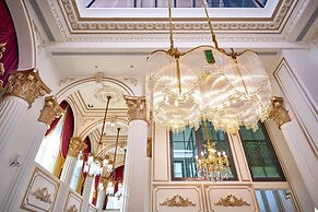 Sun Moon Lake Queen Castle Hotel