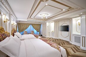 Sun Moon Lake Queen Castle Hotel