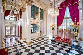 Sun Moon Lake Queen Castle Hotel