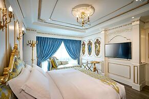 Sun Moon Lake Queen Castle Hotel