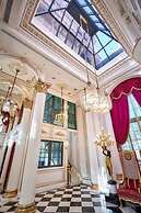 Sun Moon Lake Queen Castle Hotel