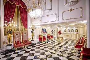 Sun Moon Lake Queen Castle Hotel