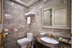 Sun Moon Lake Queen Castle Hotel