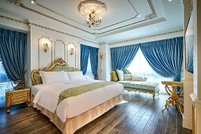 Sun Moon Lake Queen Castle Hotel