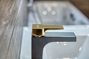 Grisverde Suites Hotel