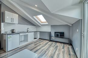 Grisverde Suites Hotel