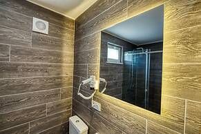 Grisverde Suites Hotel