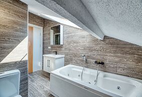 Grisverde Suites Hotel