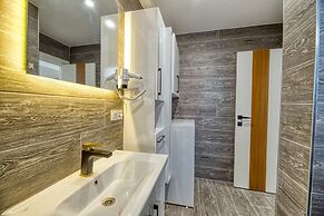 Grisverde Suites Hotel