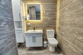 Grisverde Suites Hotel