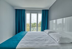 Grisverde Suites Hotel