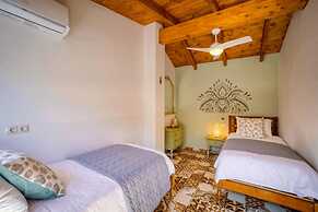 The Palms Boutique Resort Malaga - Adults Only