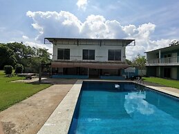 OYO Hotel Cedros & Spa