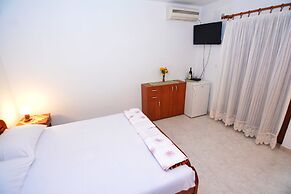 Apartments & Rooms Vanja