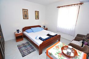 Apartments & Rooms Vanja