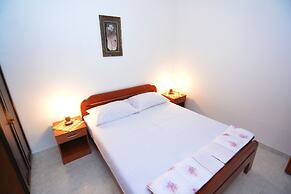 Apartments & Rooms Vanja