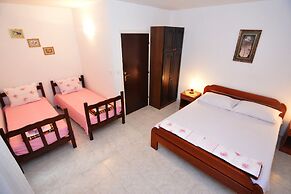 Apartments & Rooms Vanja