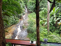 Nua Tone Resort & Cafe