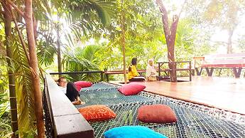 Nua Tone Resort & Cafe