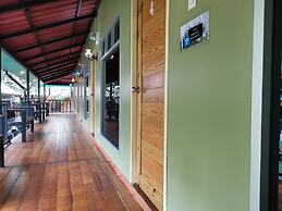 Nua Tone Resort & Cafe