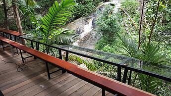 Nua Tone Resort & Cafe