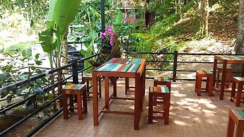 Nua Tone Resort & Cafe