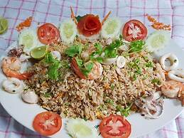 Nua Tone Resort & Cafe