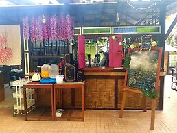 Nua Tone Resort & Cafe