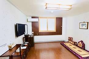 Jeonju Hansung Tourist Hotel