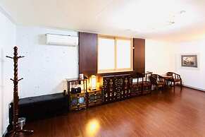 Jeonju Hansung Tourist Hotel