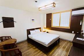 Jeonju Hansung Tourist Hotel