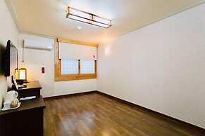 Jeonju Hansung Tourist Hotel