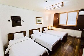 Jeonju Hansung Tourist Hotel