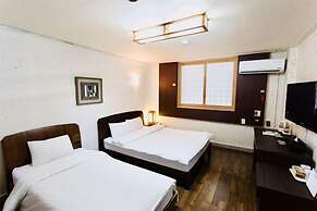 Jeonju Hansung Tourist Hotel