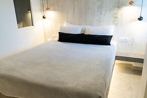 George & Joanna Suites