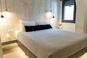 George & Joanna Suites