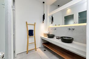 George & Joanna Suites