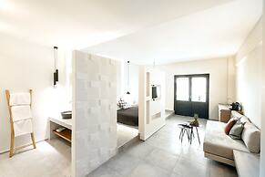 George & Joanna Suites