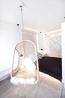 George & Joanna Suites