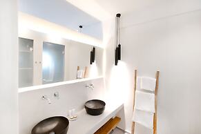 George & Joanna Suites