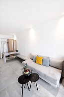 George & Joanna Suites