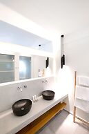 George & Joanna Suites