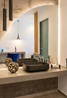 George & Joanna Suites