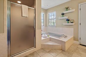 Casa Azul Cd 28920 3 Bedroom Home by RedAwning