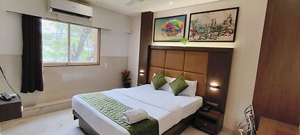 Hotel Express INN, Panvel