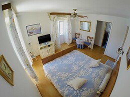 Castel Nonna Franka