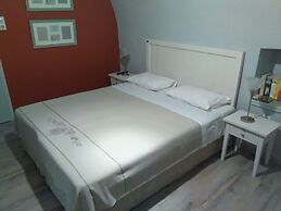 Spitakia Cottages